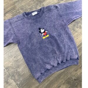 Vintage Mickey Mouse and Friends Sweatshirt Made in‎ USA Genus Size Small 90s